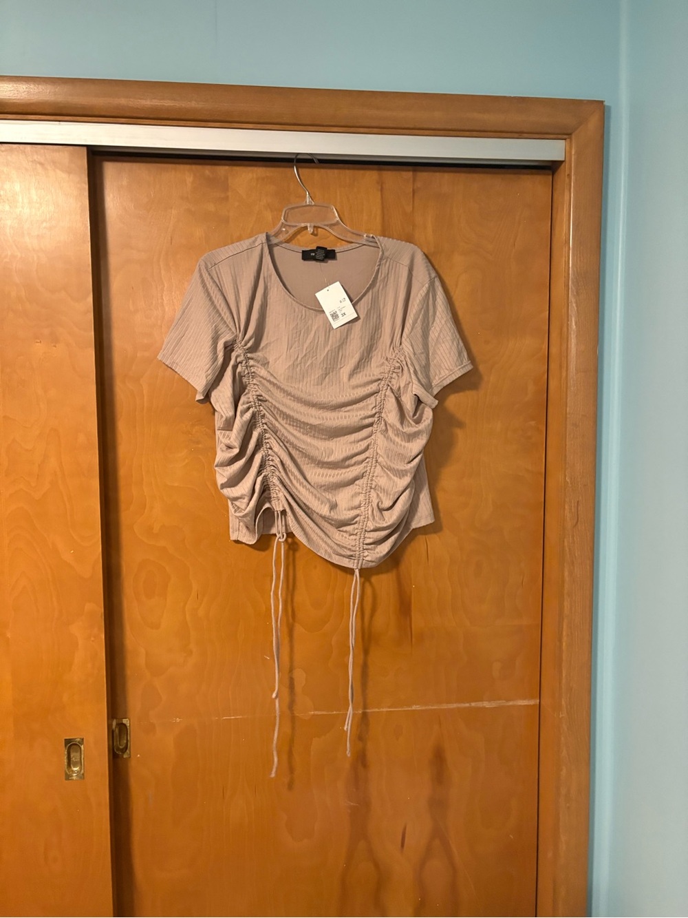 Forever 21 Taupe Ruched Short Sleeve Top